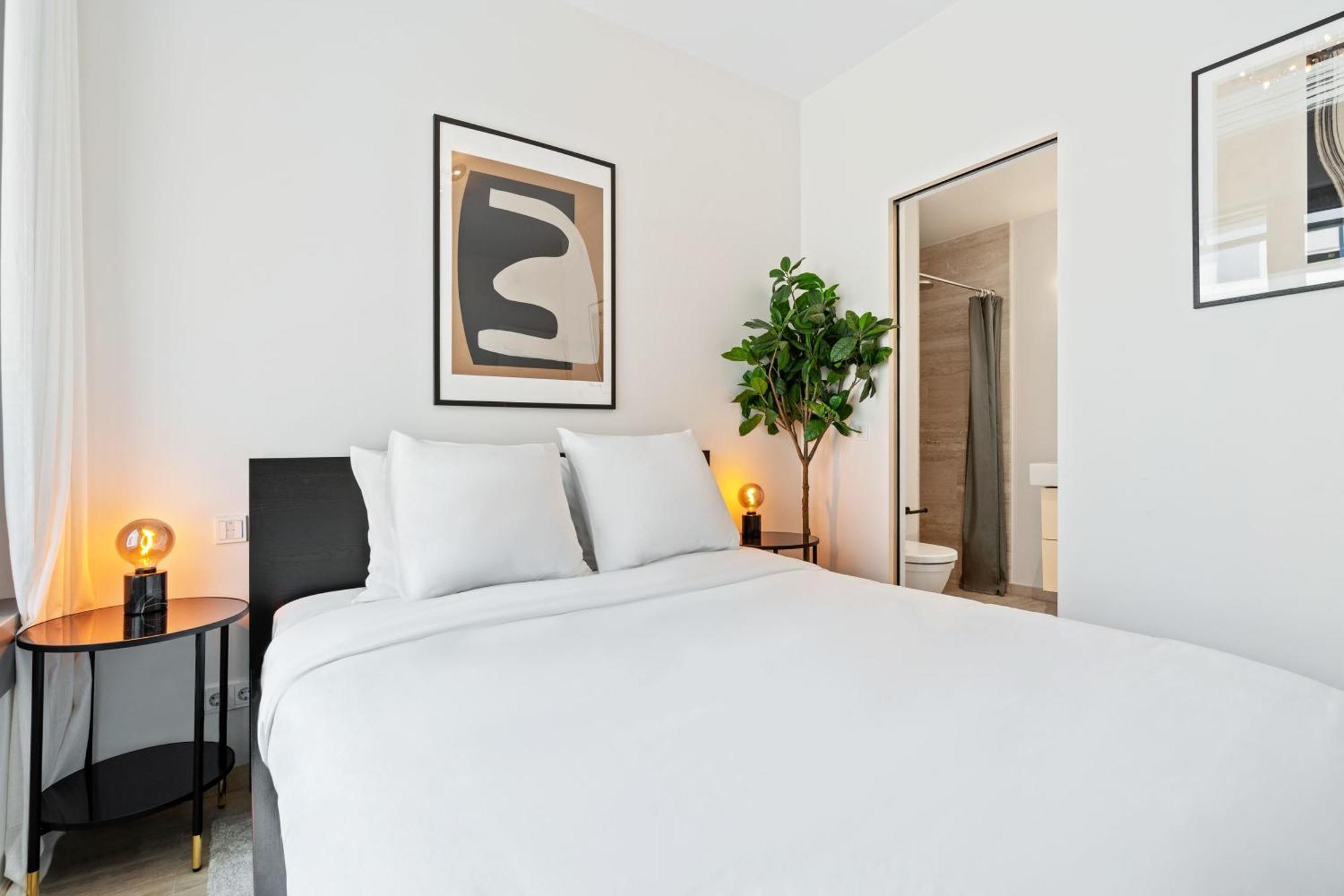 Ferienwohnung Elegant 2Br With Balcony In Heart Of Luxemburg Exterior foto