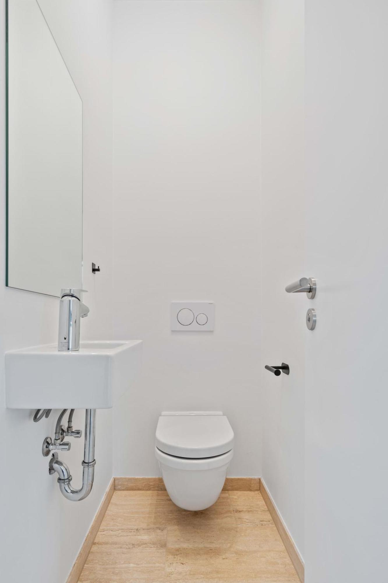 Ferienwohnung Elegant 2Br With Balcony In Heart Of Luxemburg Exterior foto